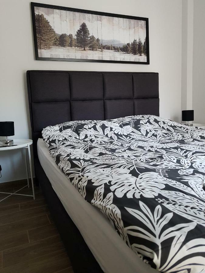 Fantastic Four Apartments Néoi Epivátai Eksteriør bilde