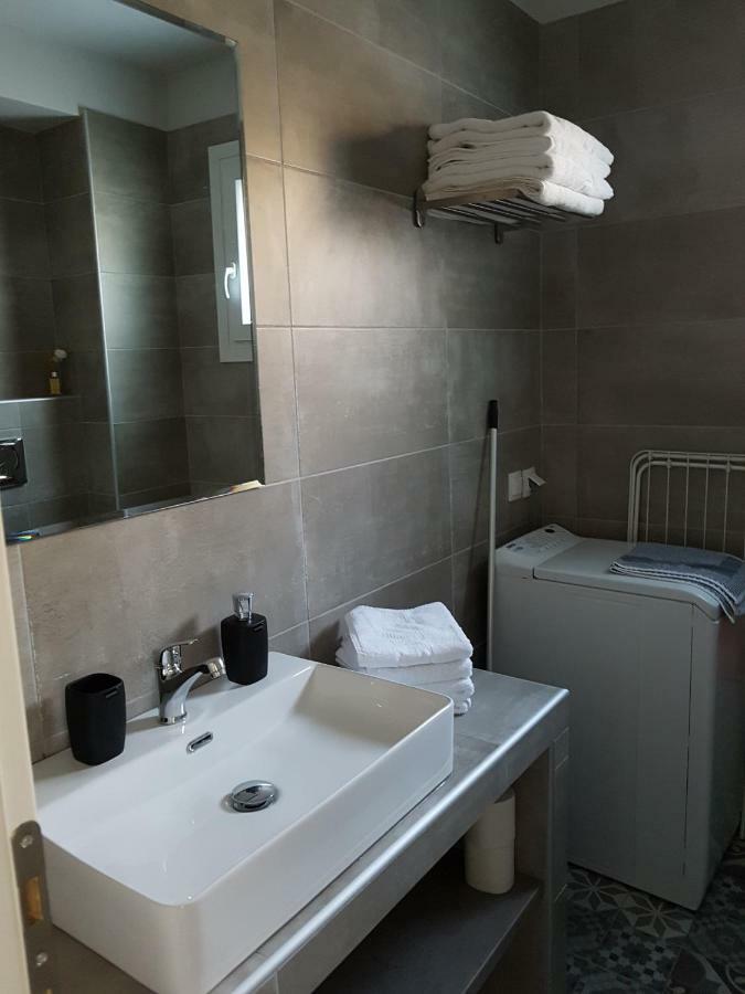 Fantastic Four Apartments Néoi Epivátai Eksteriør bilde