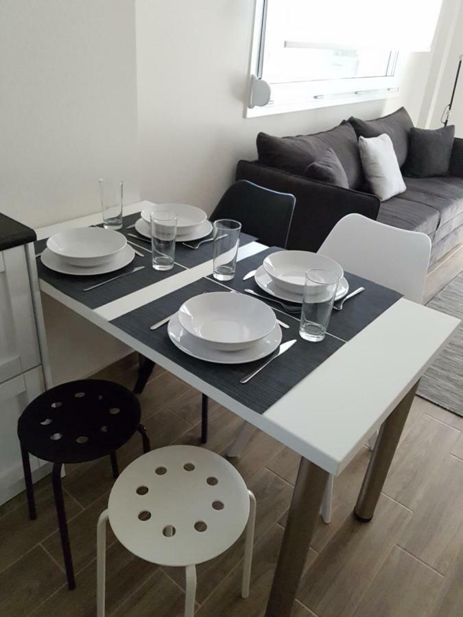 Fantastic Four Apartments Néoi Epivátai Eksteriør bilde