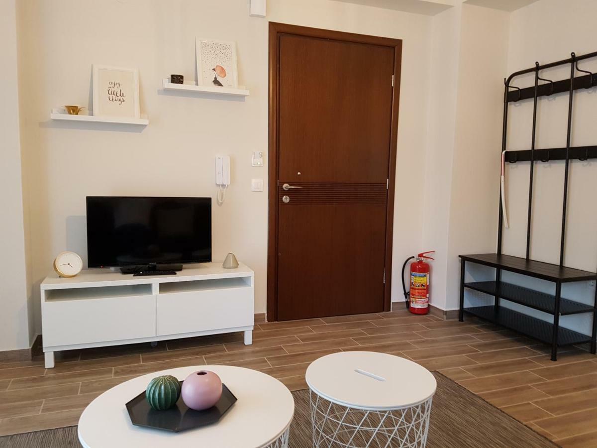 Fantastic Four Apartments Néoi Epivátai Eksteriør bilde