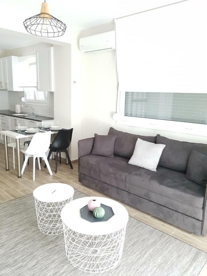 Fantastic Four Apartments Néoi Epivátai Eksteriør bilde