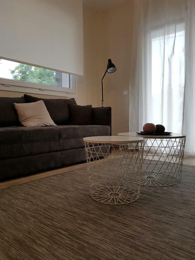Fantastic Four Apartments Néoi Epivátai Eksteriør bilde