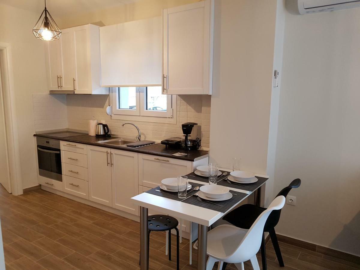 Fantastic Four Apartments Néoi Epivátai Eksteriør bilde