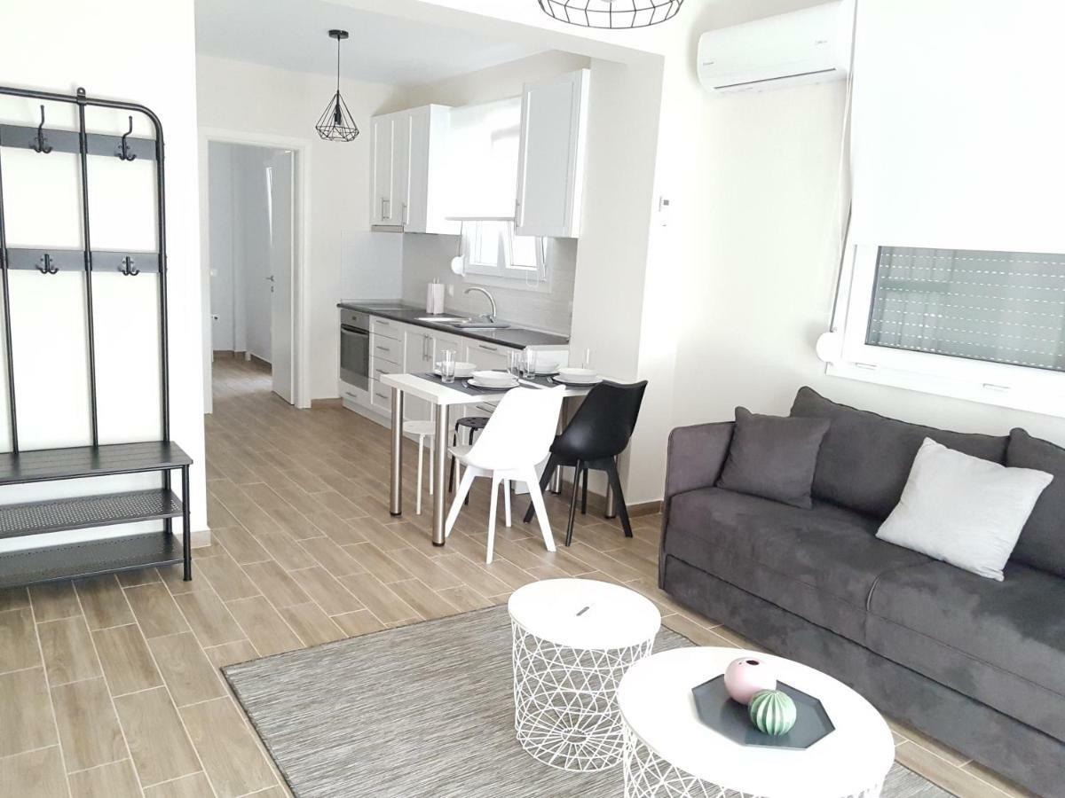 Fantastic Four Apartments Néoi Epivátai Eksteriør bilde