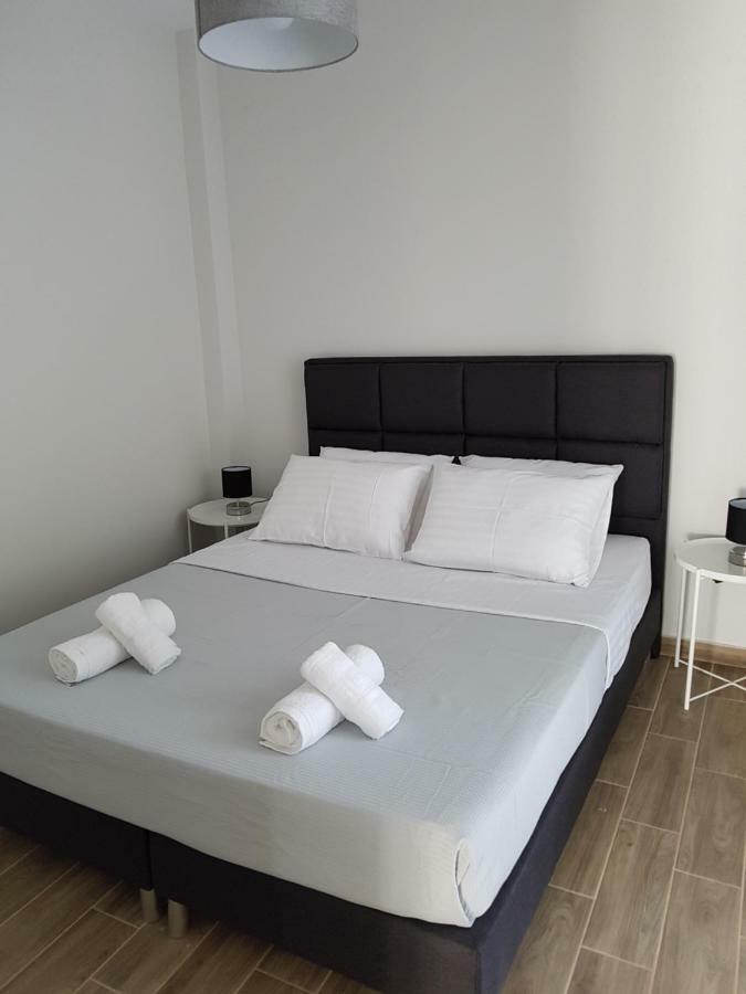 Fantastic Four Apartments Néoi Epivátai Eksteriør bilde